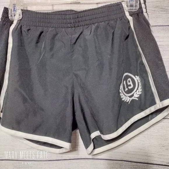 Black Pull On Running Shorts Small 19 Emblem Gym Workout Gear - Picture 2 of 6